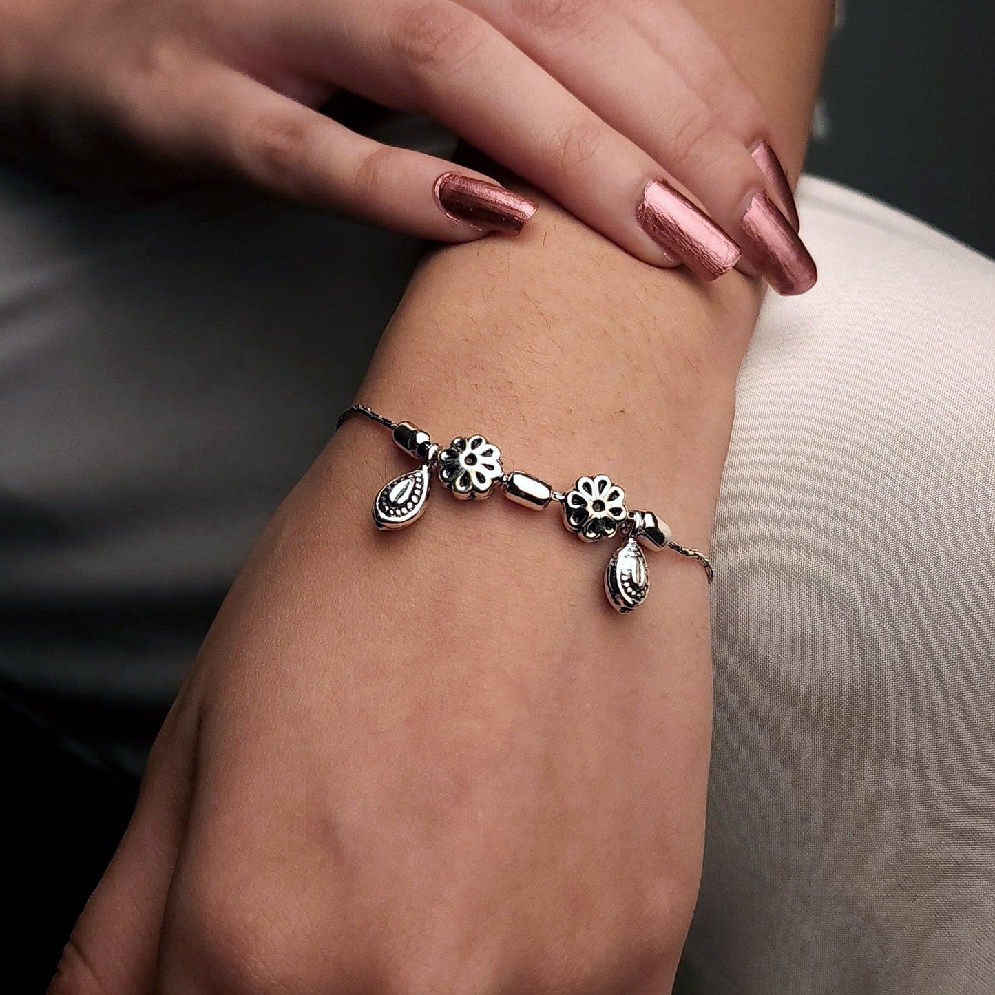 Traditional Floral Design Silver Bracelet