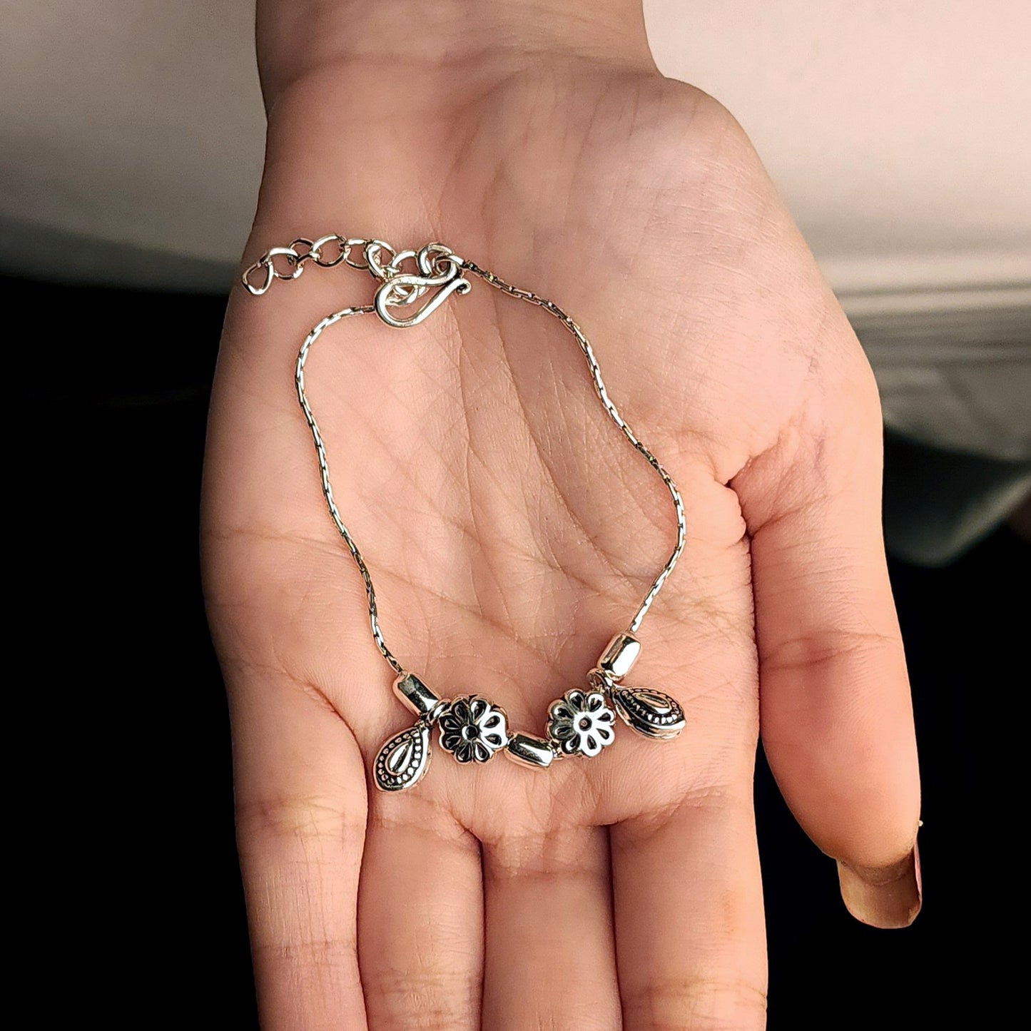 Traditional Floral Design Silver Bracelet