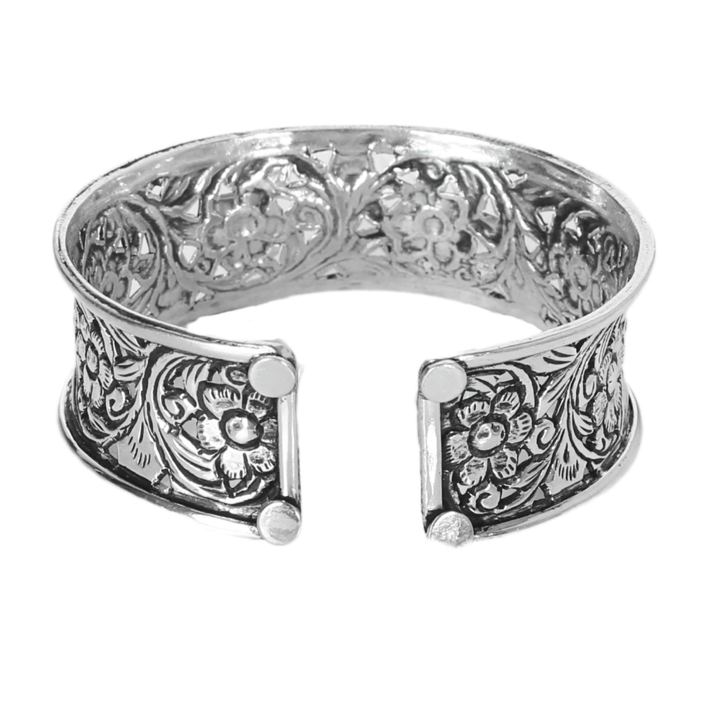 Simple Elegant Floral Design Silver Bracelet