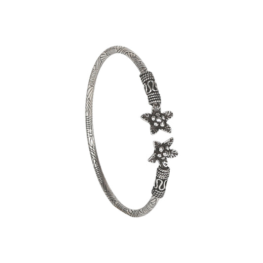 Lovely Floral Design Silver Bracelet