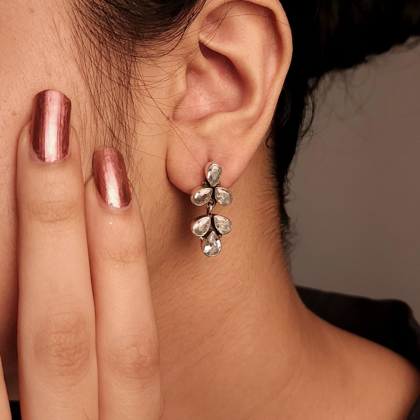 Clear Leaf Cut-Stone Hanging Style Earrings