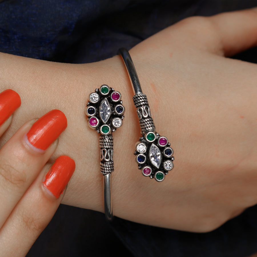 Cut Stone Kada Style Chitai Floral Silver Bracelet